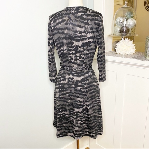 LuLaRoe Wrap Dress Black Gray Tie Dye Michelle Nwt - Picture 5 of 9